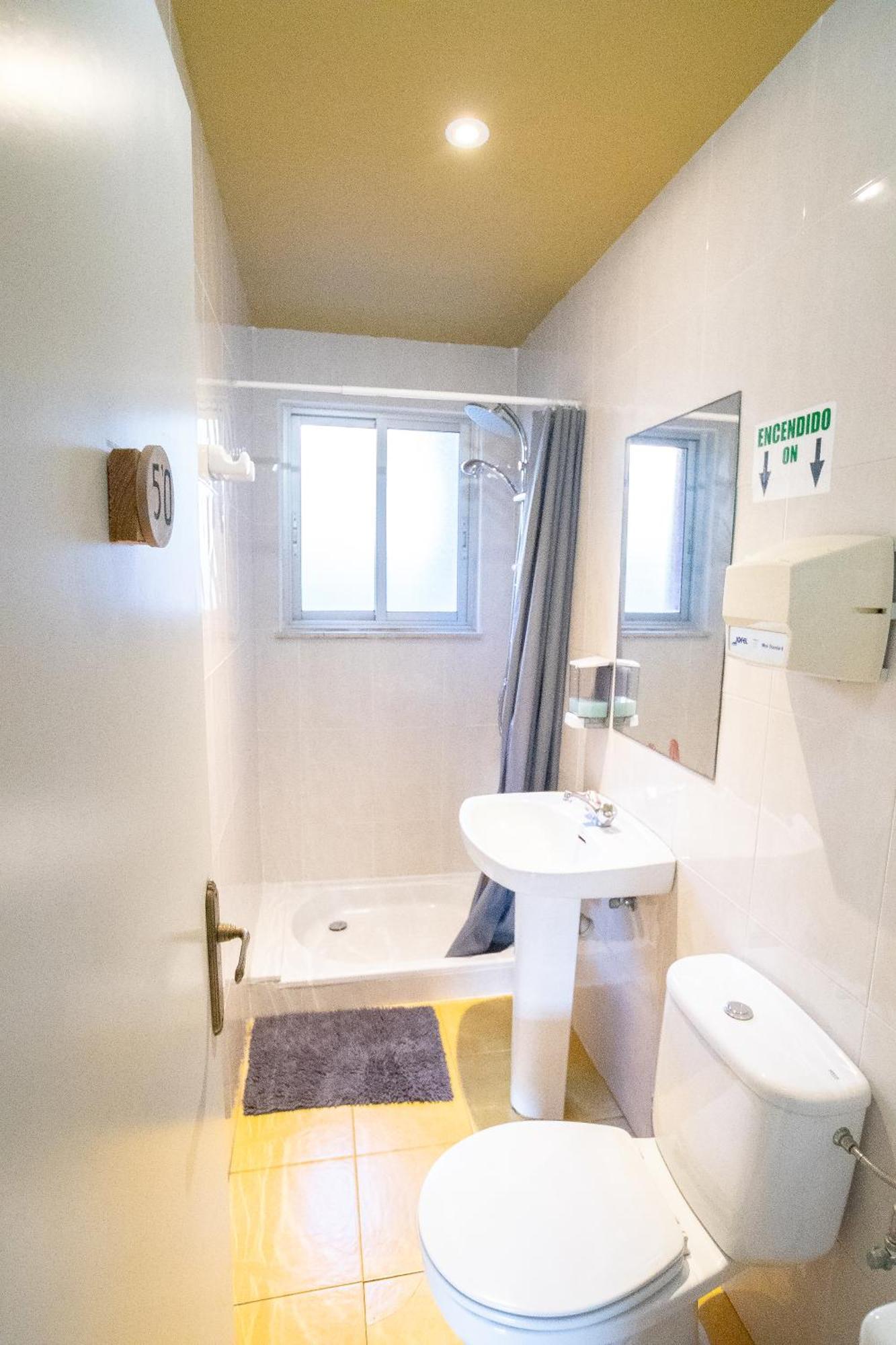 Carving Surf Hostel San Esteban de Pravia Екстериор снимка